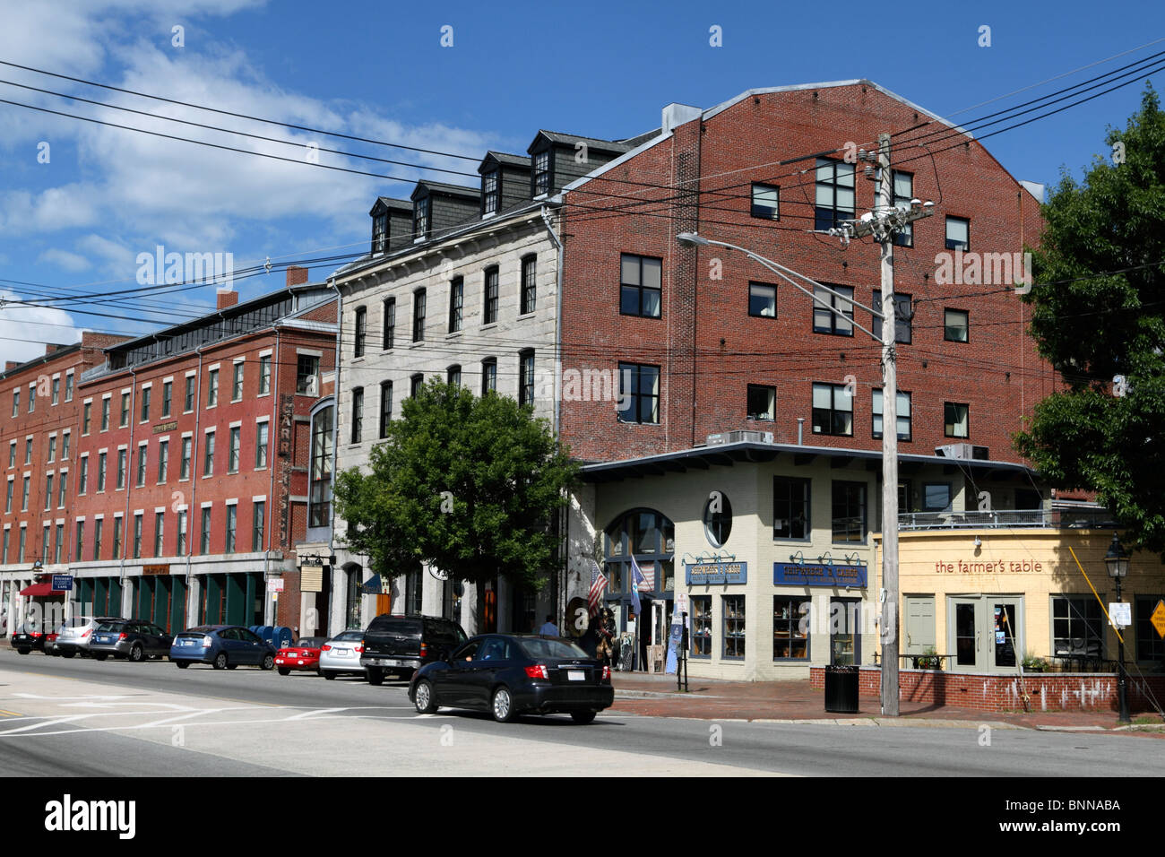 Architektur typisch für Commercial Street führt entlang der Watyerfront von Portland, Maine, USA Stockfoto
