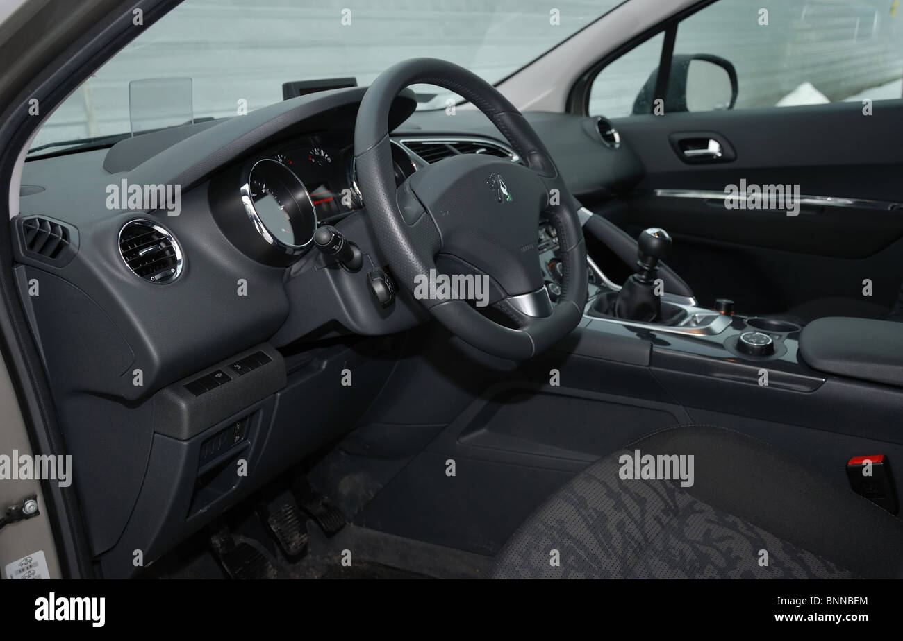 Peugeot 3008 1.6 HDI - mein 2010 - grau Metallic - französische ... Peugeot 3008 1.6 HDI - mein 2010 - grau Metallic - französische ...