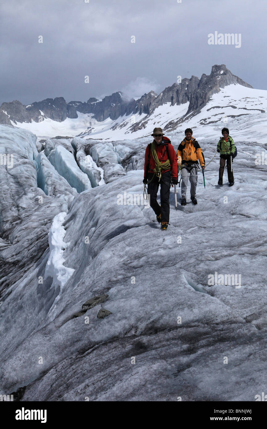 Schweiz Swiss Glacier Tour Gruppe Seil drei Rhonegletscher Wandern Wandern Gletscher Eis Moräne Kanton Wallis Wetter Stockfoto