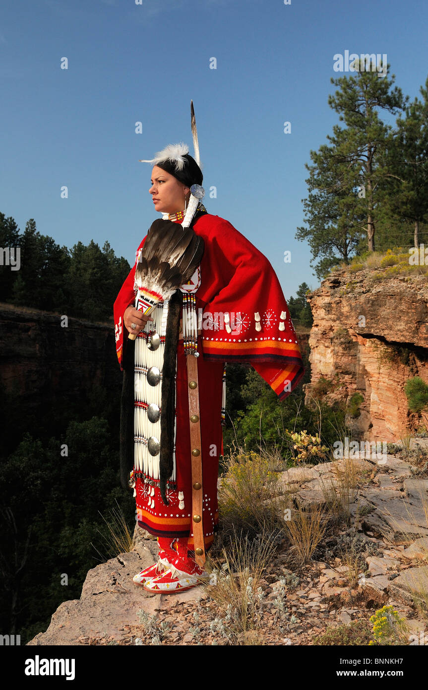 Terra Houska Tracht Lakota Indianer Indian Black Hills, South Dakota USA Vereinigte Staaten von Amerika Stockfoto