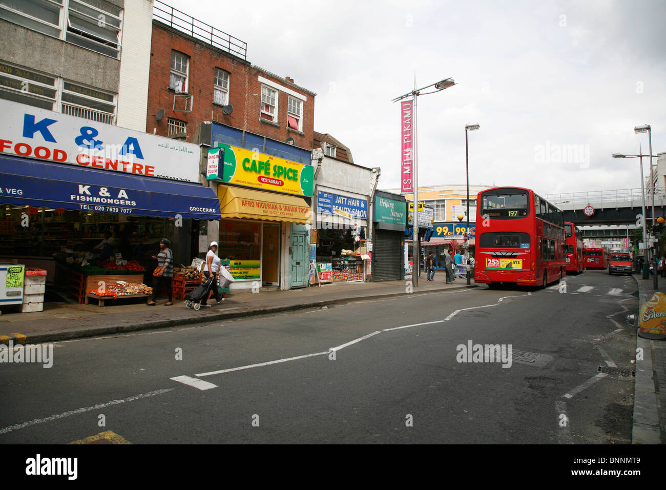 Geschäfte in Peckham Rye, Peckham, London, UK Stockfoto