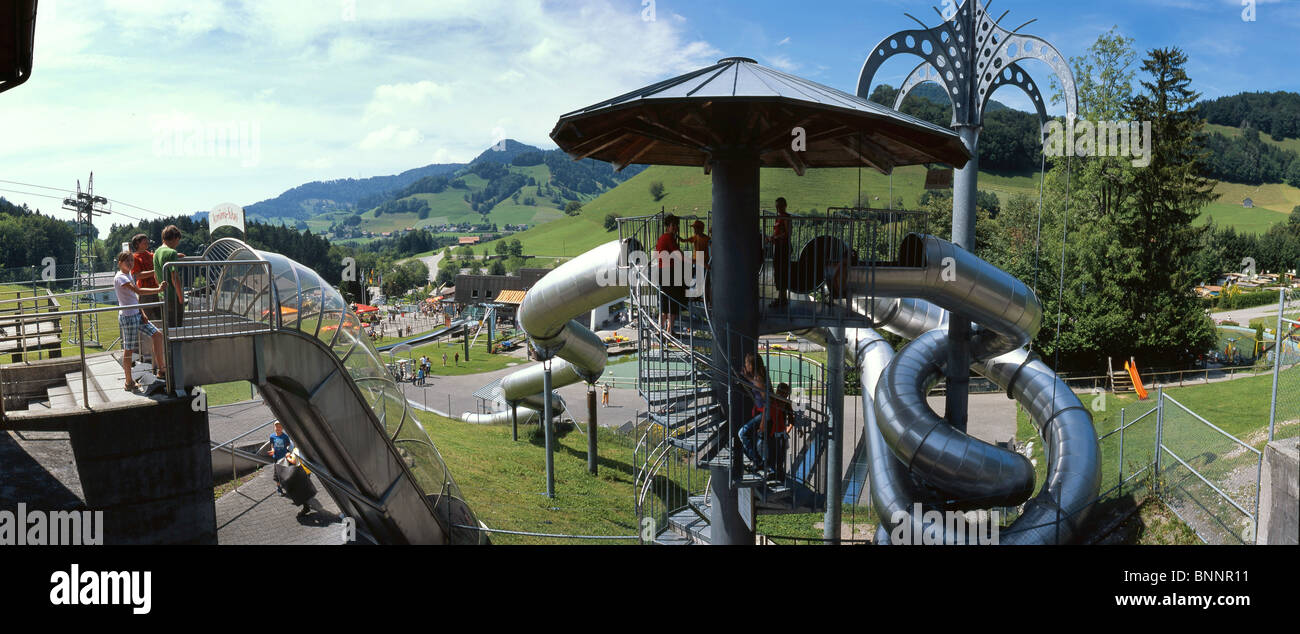 Atzmännig Kanton St. Gallen Schweiz Freizeit Park Spielplatz Panorama  Kinder spielen Folie Straße Stockfotografie - Alamy