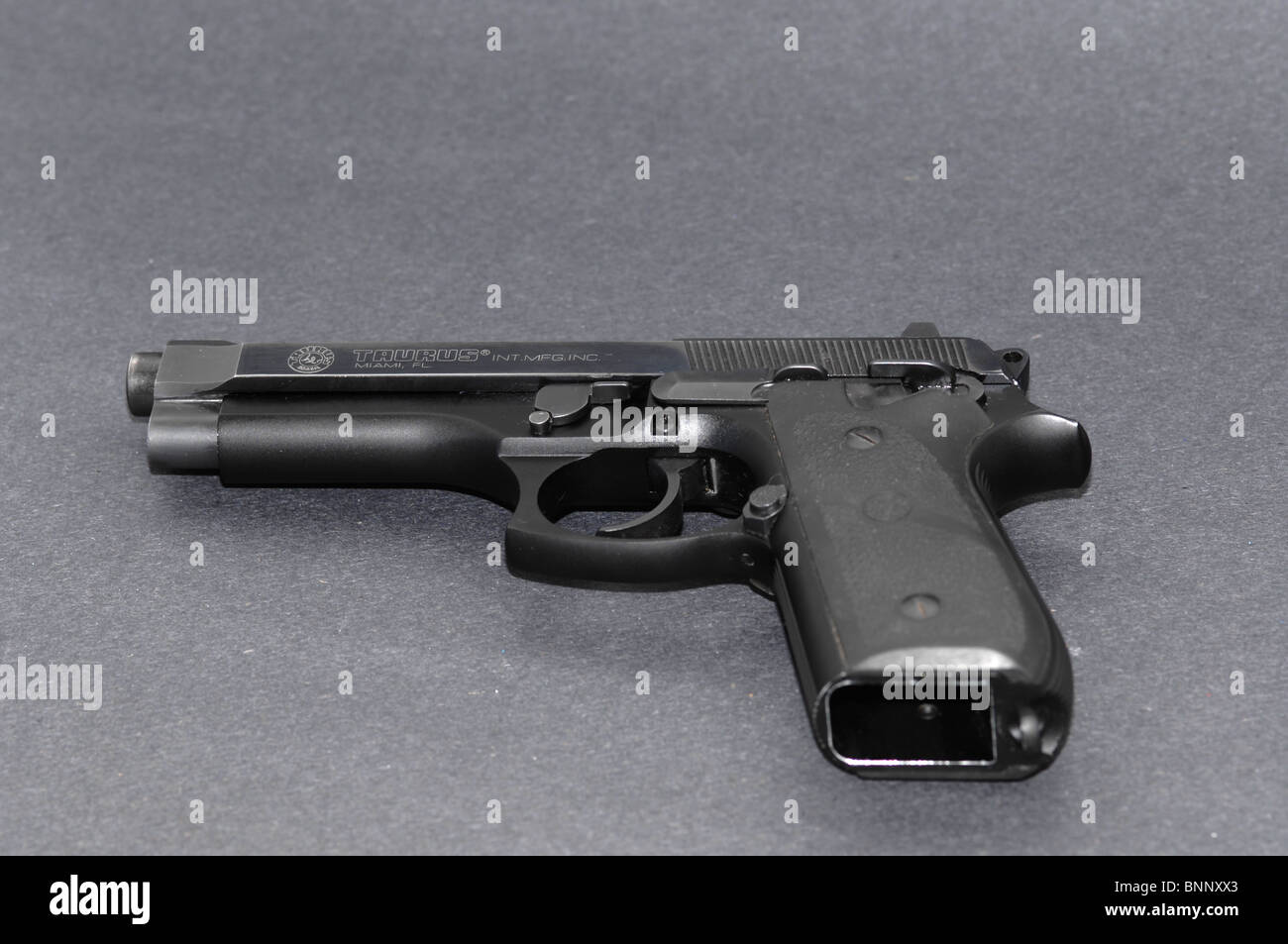 Taurus PT-92 9mm Pistole Detail. Stockfoto