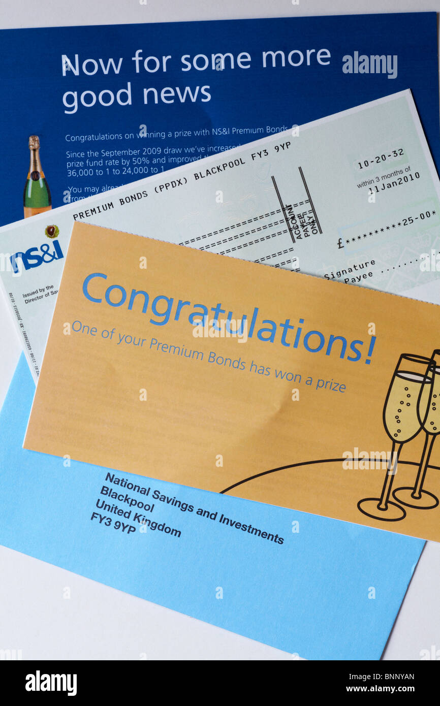 Premium Bonds winnings - prüfen Sie auf £25 Prost von NS&I Stockfoto