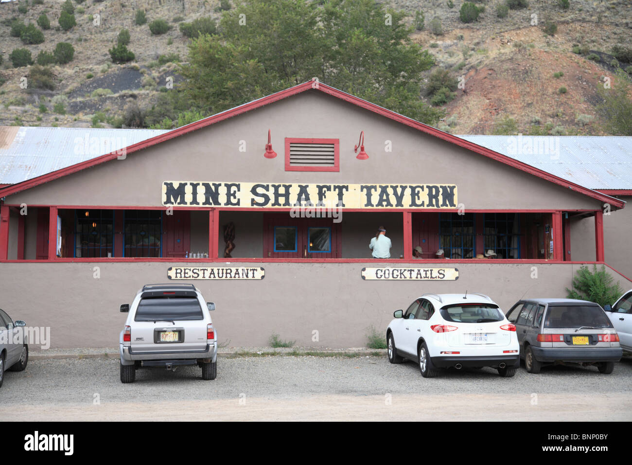 Meine Welle Taverne, Madrid, ehemalige Bergbaustadt in den Bergen von Ortiz, Türkis-Trail, New Mexico, USA Stockfoto