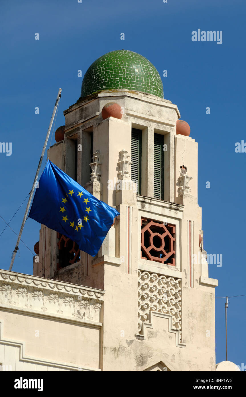 Art déco-Kuppel oder -Kuppel und Turm der Stadt Melilla oder des Rathauses (1933-1948) von Enrique Nieto, Melilla Spanien Stockfoto