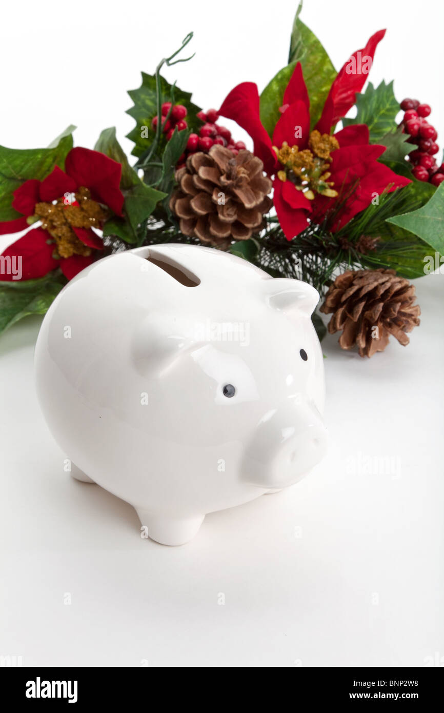 Weihnachtsdekoration und Sparschwein, Konzept der Home Finanzen Stockfoto