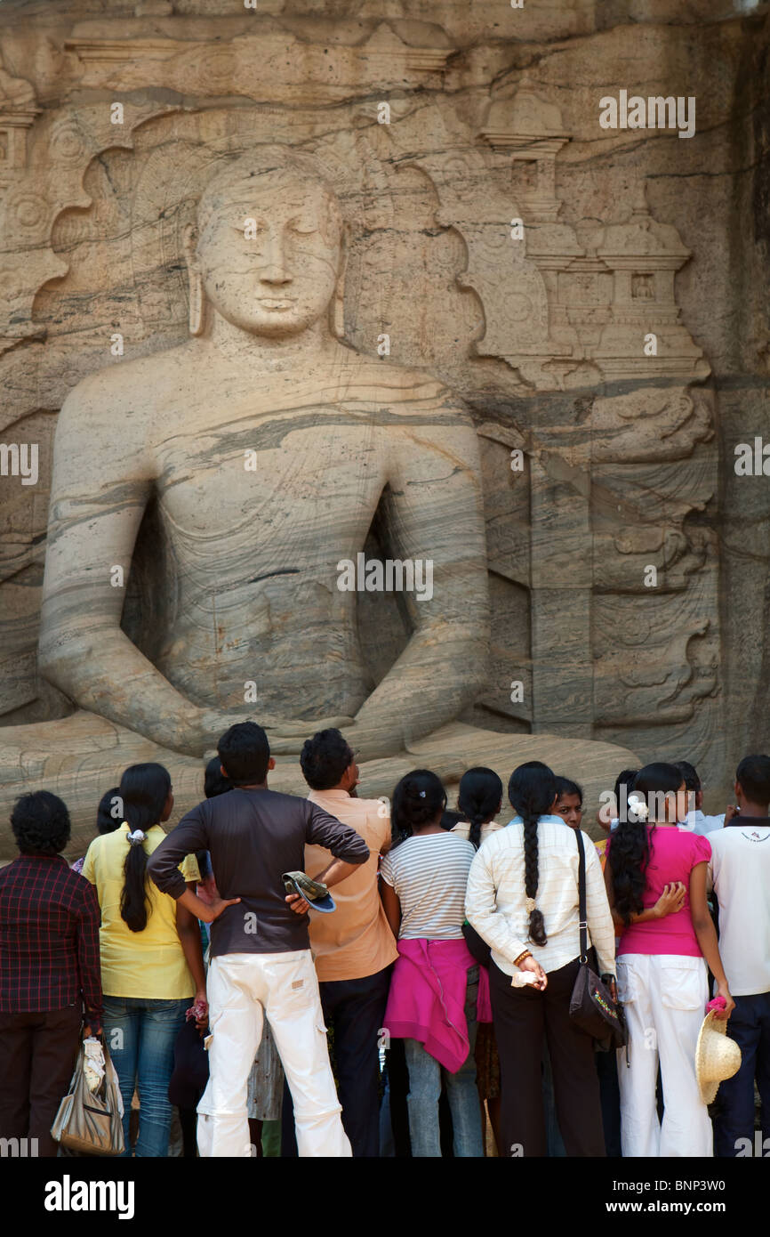 Gal Vihara, sitzende Buddha-statue Stockfoto