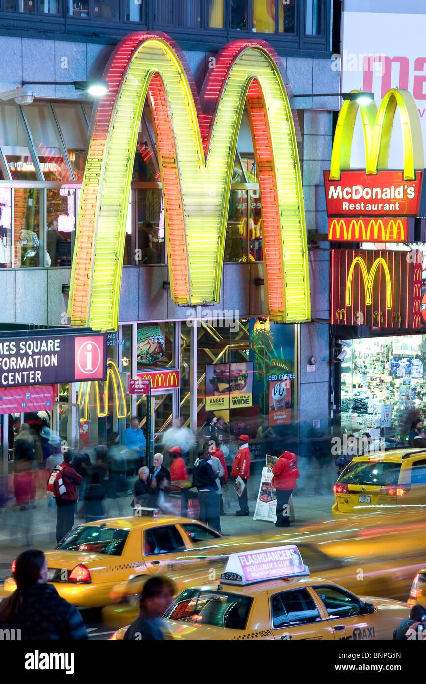 Times Square bei Nacht, Theater District, Manhattan, New York, USA Stockfoto