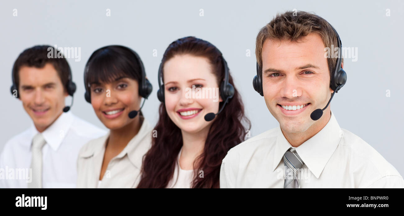 Lächeln-Team arbeitet in einem Call-center Stockfoto