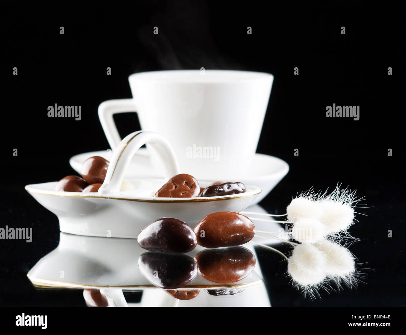 Kaffee und Schokolade Tropfen Stockfoto