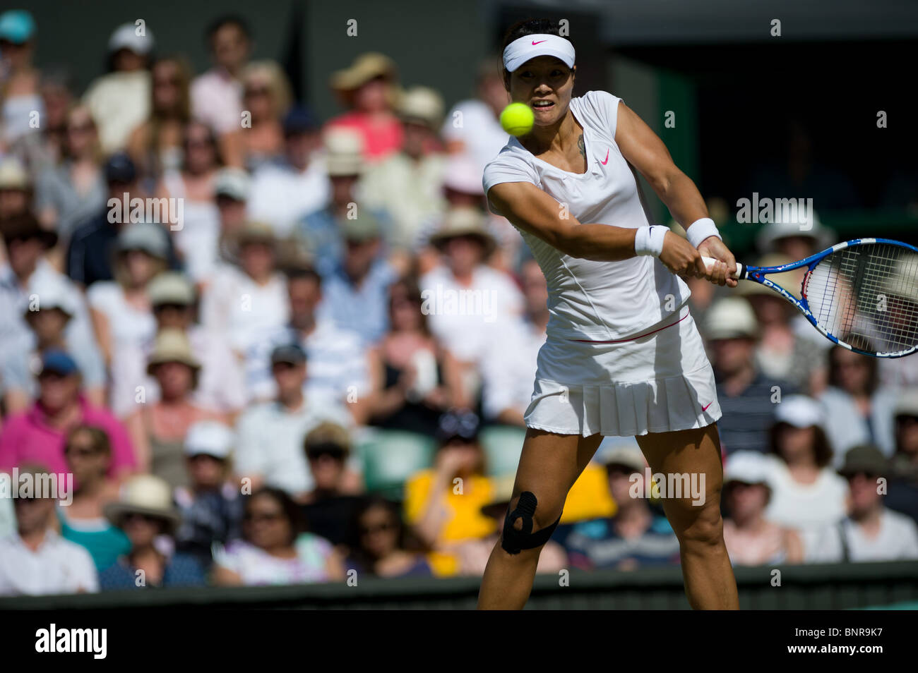 29. Juni 2010: Serena Williams USA (1) V Na Li CHN (9). Internationales Tennisturnier in Wimbledon statt bei den All England Lawn Tennis Club, London, England. Stockfoto