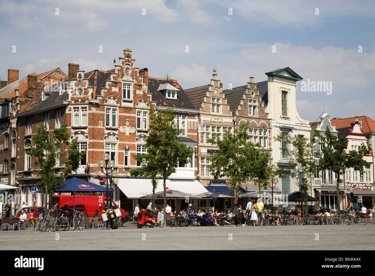 Gent Belgien EU 18thc Gebäude in Vrijdagmarkt Gehäuse Cafés Stockfoto