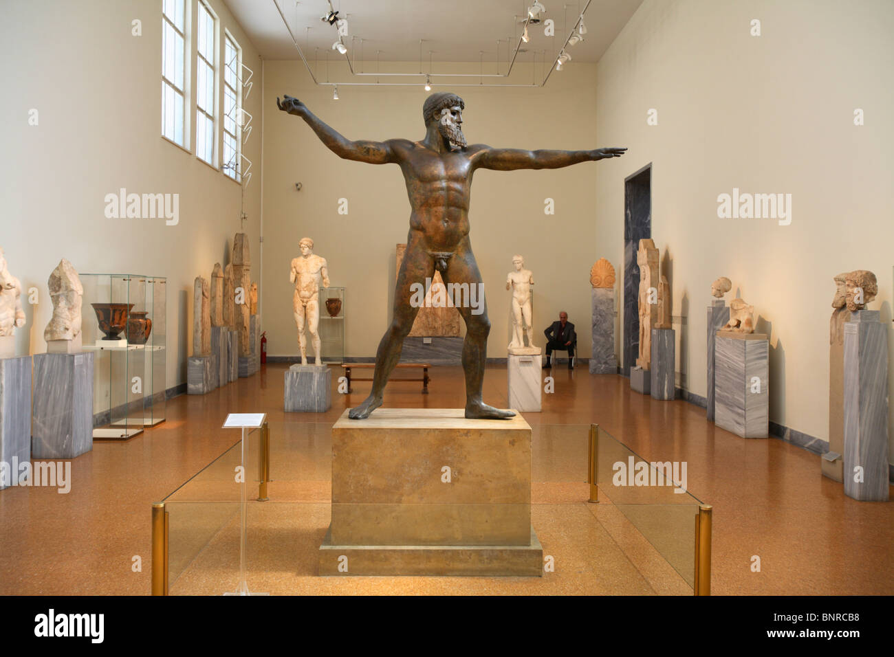 Bronzestatue von Poseidon von Artemision im Archäologischen Nationalmuseum, Athen, Griechenland Stockfoto
