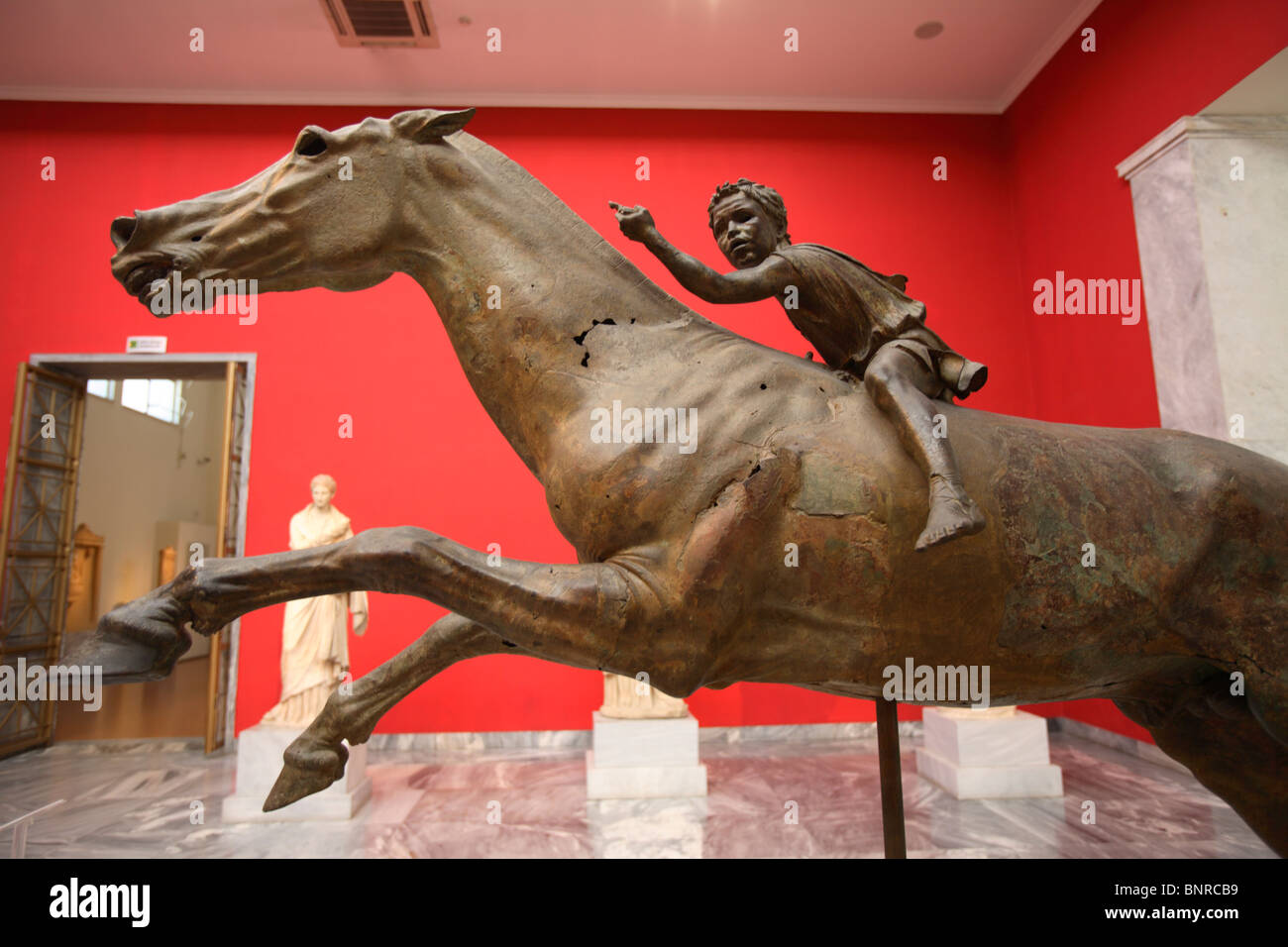 Bronzestatue Artemision Jockey im nationalen archäologischen Museum, Athen, Griechenland Stockfoto