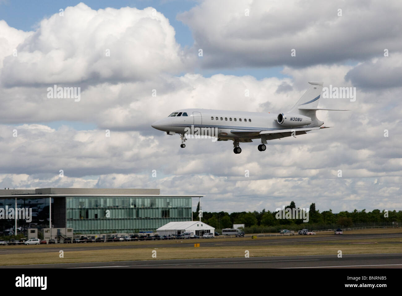 Executive Jet Landung in Farnborough International Air Show 2010 Großbritannien Stockfoto