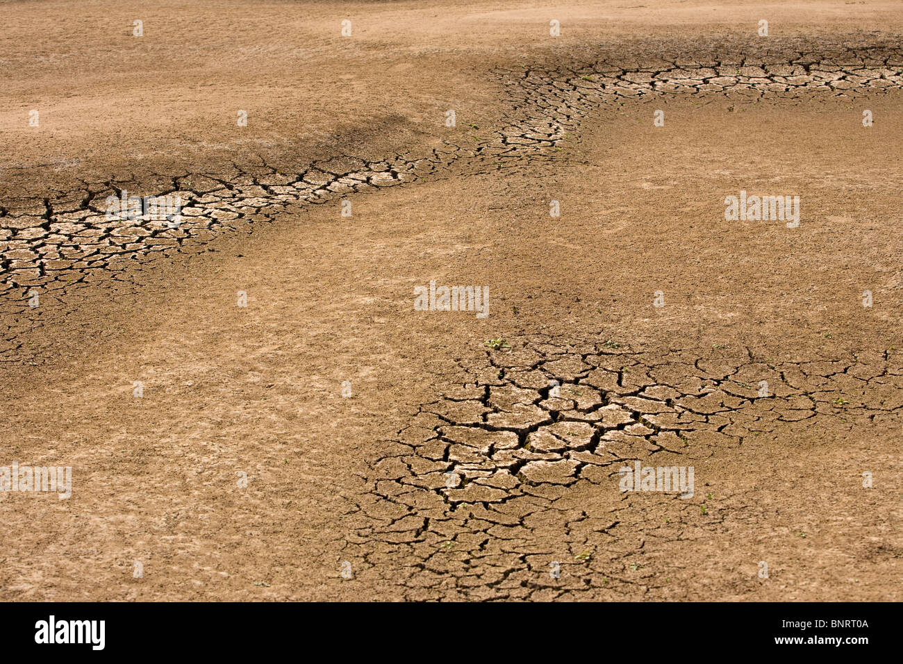 Oberfläche des Grundes des shoaled Flusses Vyatka Stockfoto