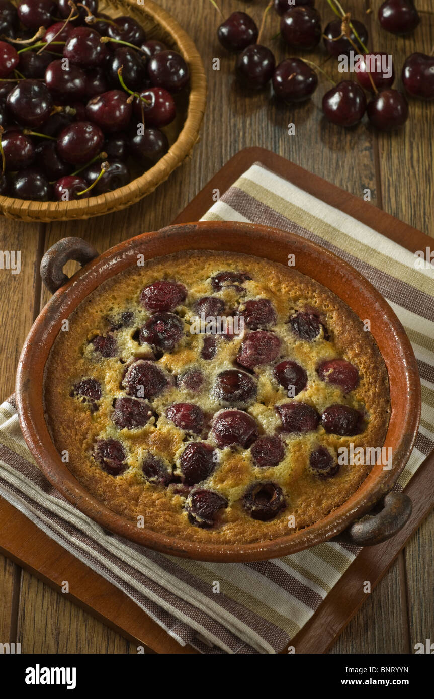 Kirsch-Clafoutis Frankreich Essen Stockfoto