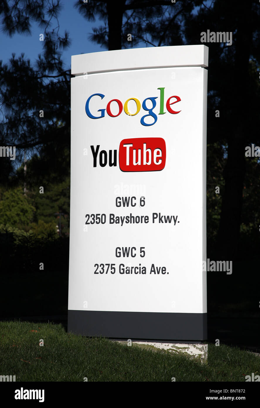 GOOGLE YOUTUBE Zeichen LOGO 2350 BAYSHORE PARKWAY Berg anzeigen CALIFORNIA USA 2350 BAYSHORE PARKWAY 21. Juli 2010 Stockfoto