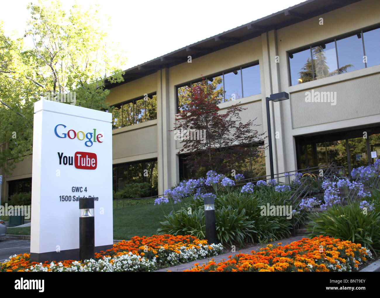 GOOGLE YOUTUBE Zeichen LOGO Büros 1500 SALADO MOUNTAIN VIEW CALIFORNIA USA 1500 SALADO 21. Juli 2010 Stockfoto