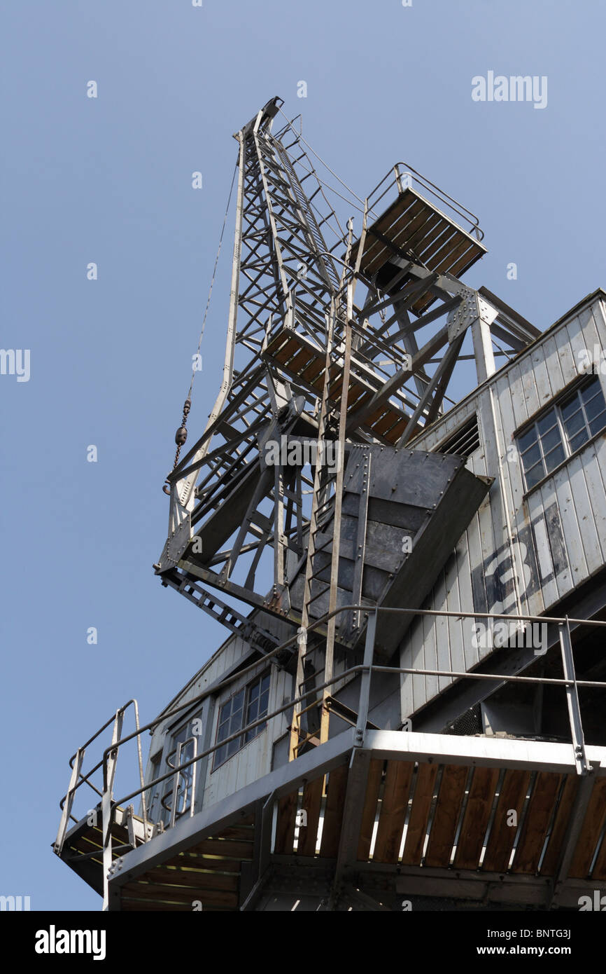 Erhaltener Hebekran am Hafen von Bristol, England UKgrade II, denkmalgeschütztes Bauwerk Stockfoto