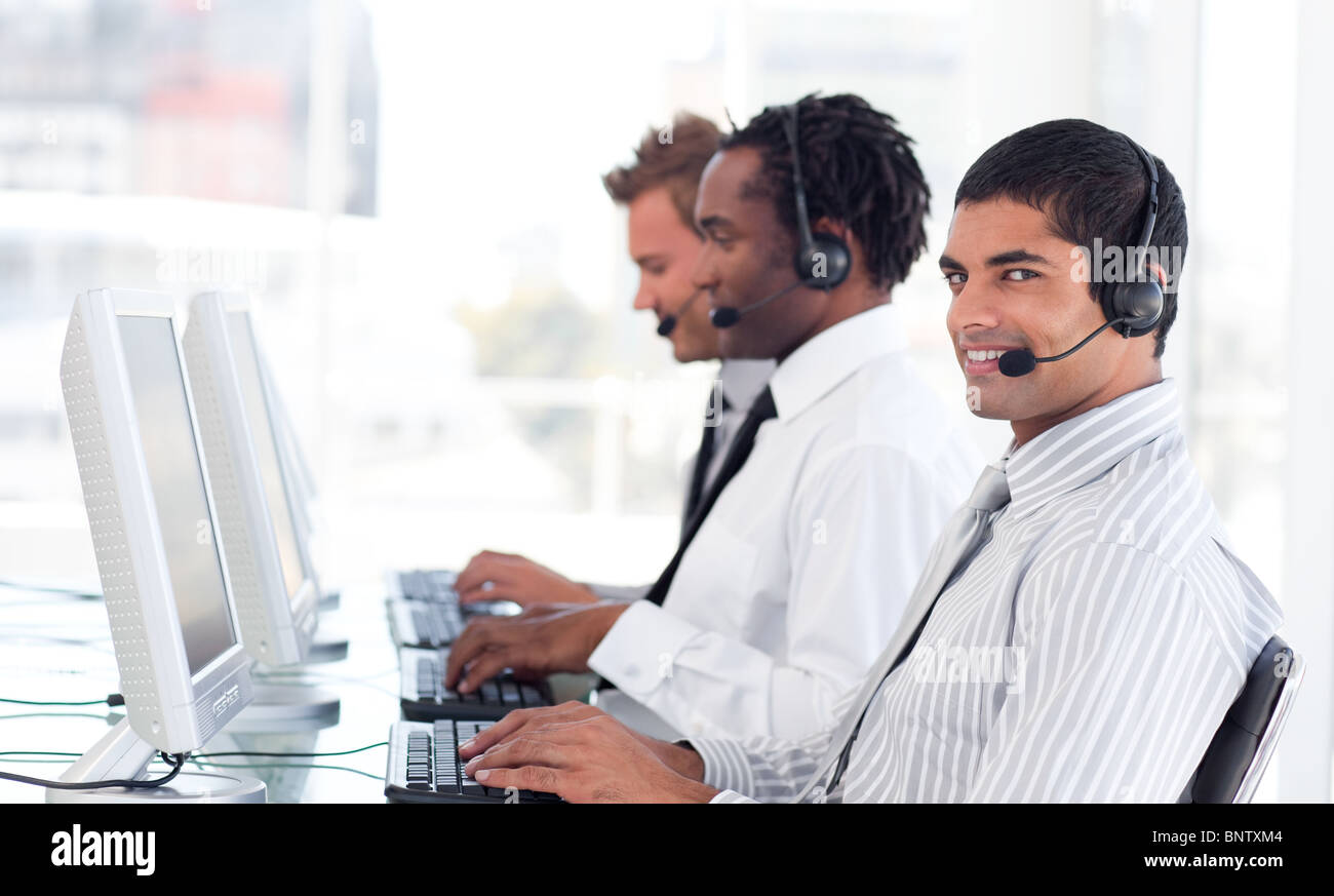 Beschäftigt Team in einem Callcenter Stockfoto