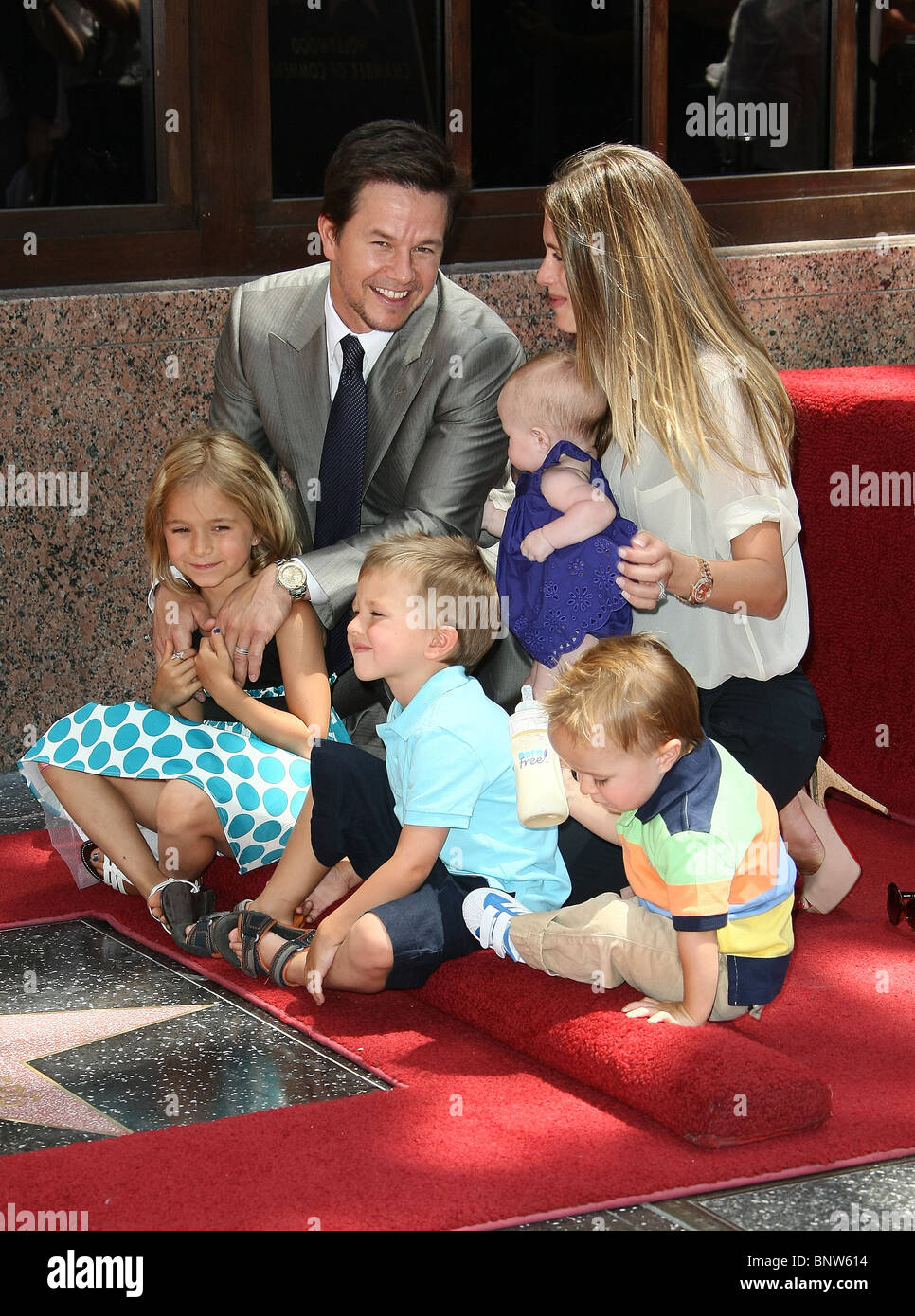 MARK WAHLBERG RHEA DURHAM ELLA RAE WAHLBERG MICHAEL WAHLBERG MARGARET GNADE WAHLBERG BRENDAN WAHLBERG MARK WAHLBERG GEEHRT Stockfoto