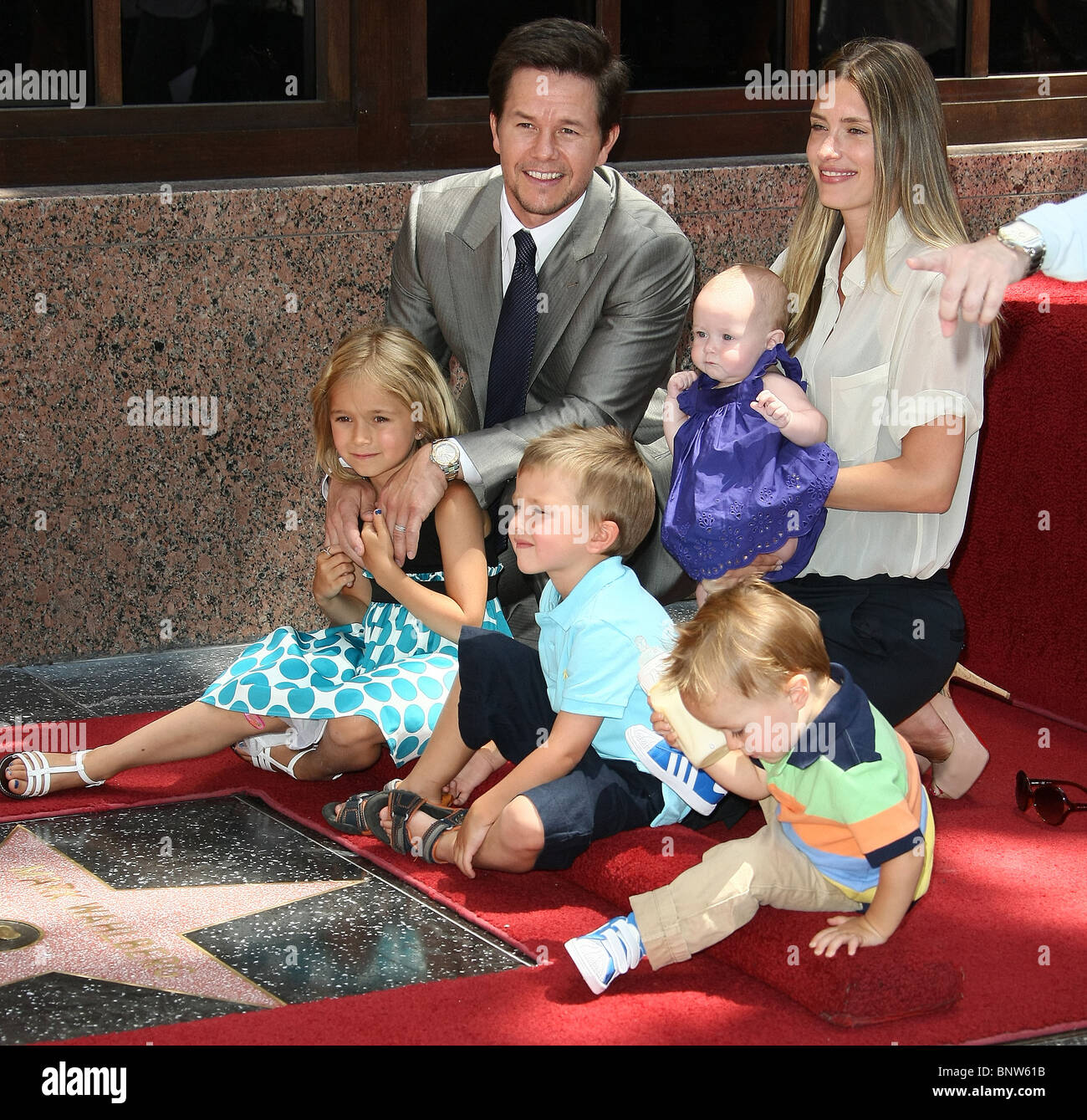 MARK WAHLBERG RHEA DURHAM ELLA RAE WAHLBERG MICHAEL WAHLBERG MARGARET GNADE WAHLBERG BRENDAN WAHLBERG MARK WAHLBERG GEEHRT Stockfoto