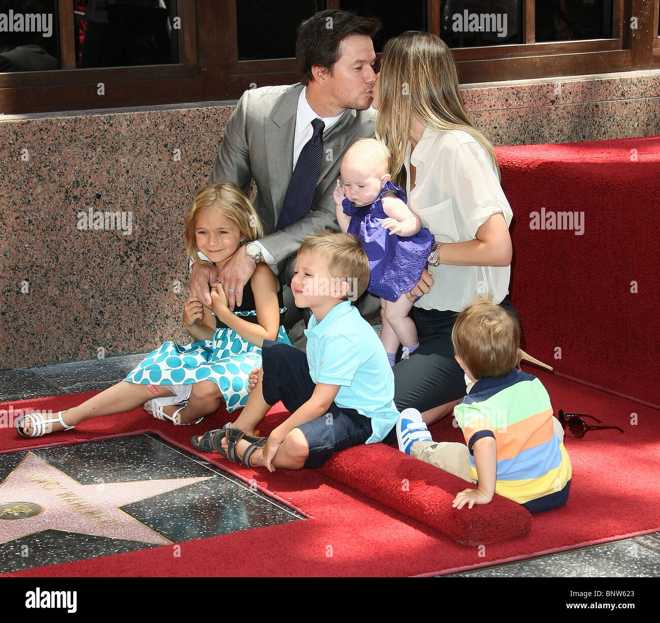 MARK WAHLBERG RHEA DURHAM ELLA RAE WAHLBERG MICHAEL WAHLBERG MARGARET GNADE WAHLBERG BRENDAN WAHLBERG MARK WAHLBERG GEEHRT Stockfoto