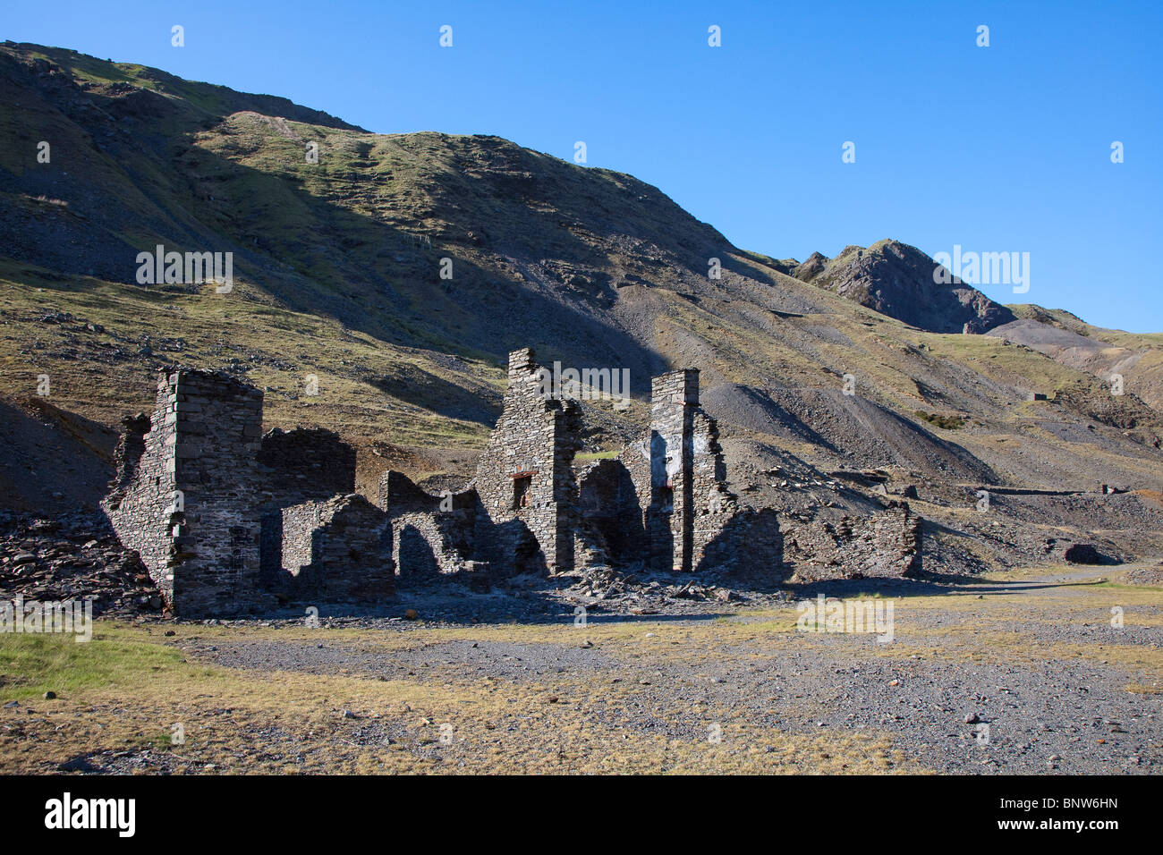 Ruiniert Gebäude in der Bergbau-bleibt bei Cwmystwyth Bleiminen Ystwyth Valley Wales UK Stockfoto