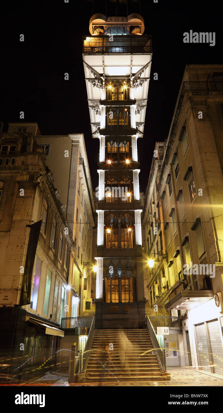 Berühmte historische Aufzug Santa Justa in Lissabon, Portugal Stockfoto