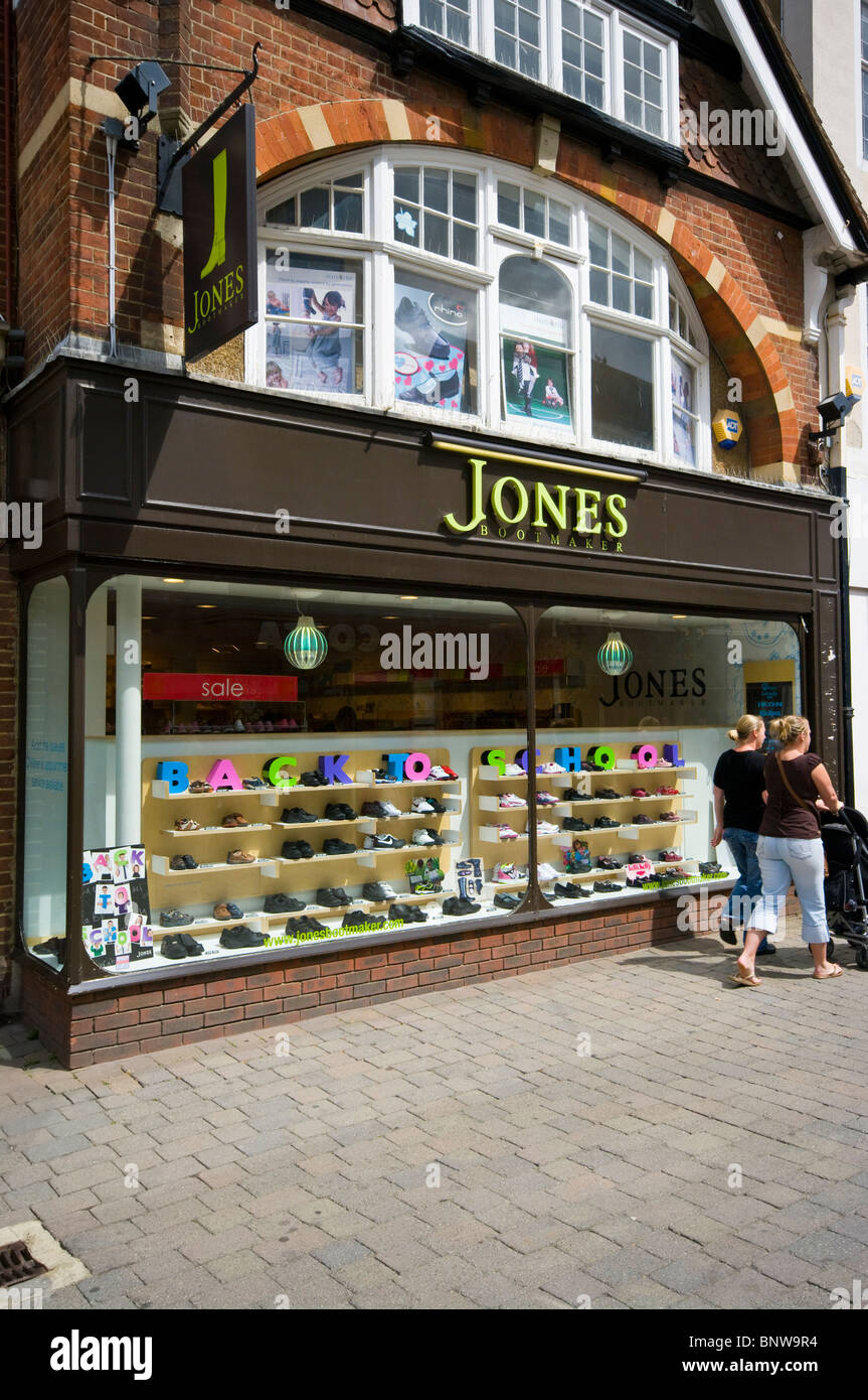 Jones Schuhmacher Shops Weststraße Horsham West Sussex England Stockfoto