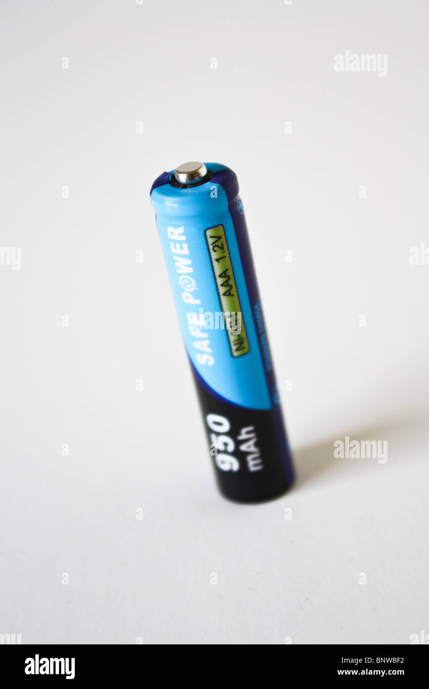 1 AAA Batterie aufladen Stockfoto