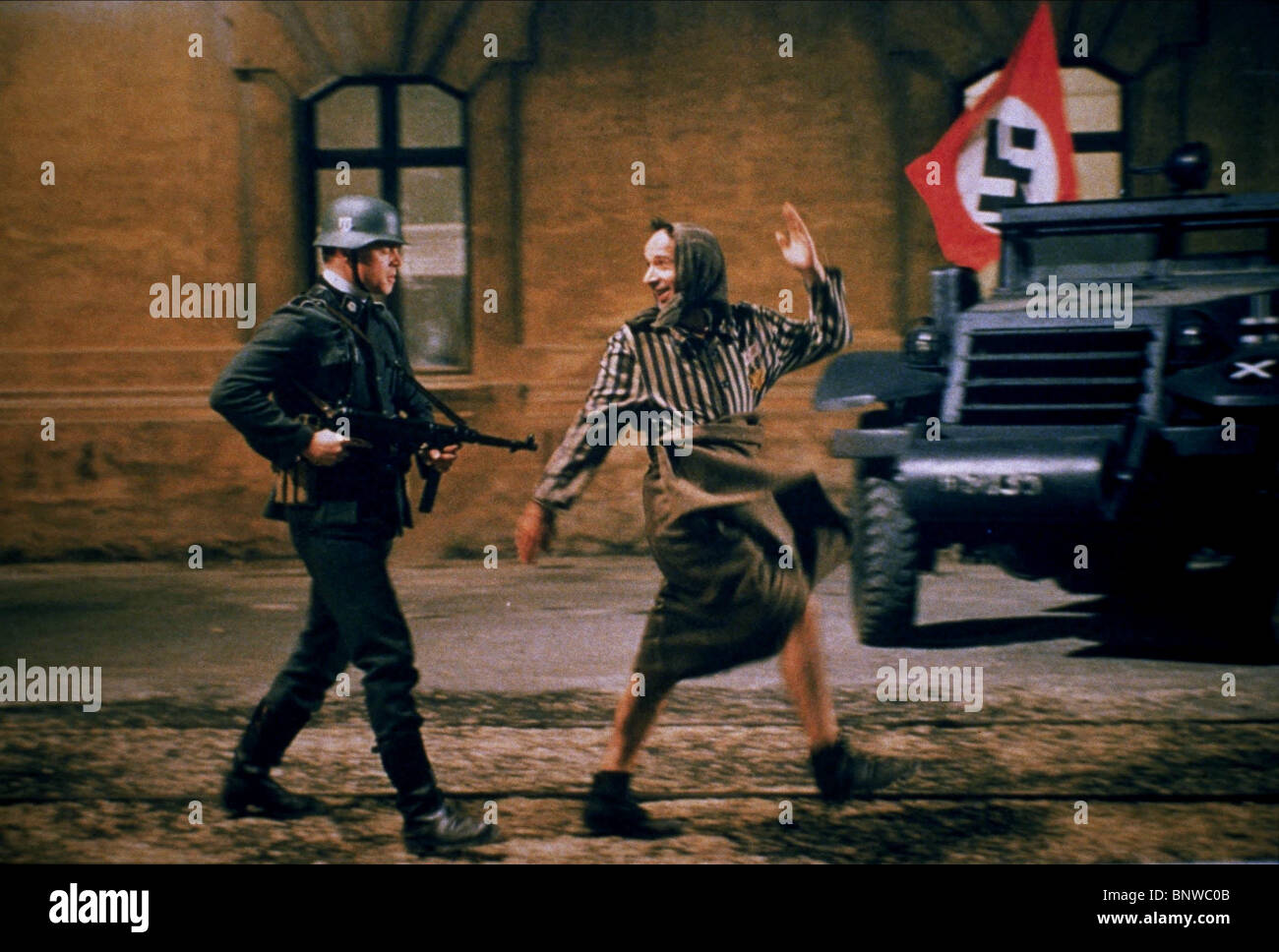 ROBERTO BENIGNI DAS LEBEN IST SCHÖN; LA VITA E BELLA (1997 Stockfoto, Bild 30676363 Alamy ROBERTO BENIGNI DAS LEBEN IST SCHÖN; LA VITA E BELLA (1997 Stockfoto, Bild 30676363 Alamy