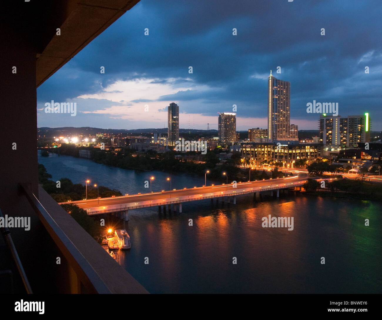 City Skyline bei Nacht von Austin, Texas, USA Stockfoto