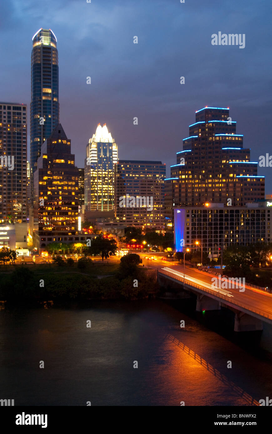 City Skyline bei Nacht von Austin, Texas, USA Stockfoto