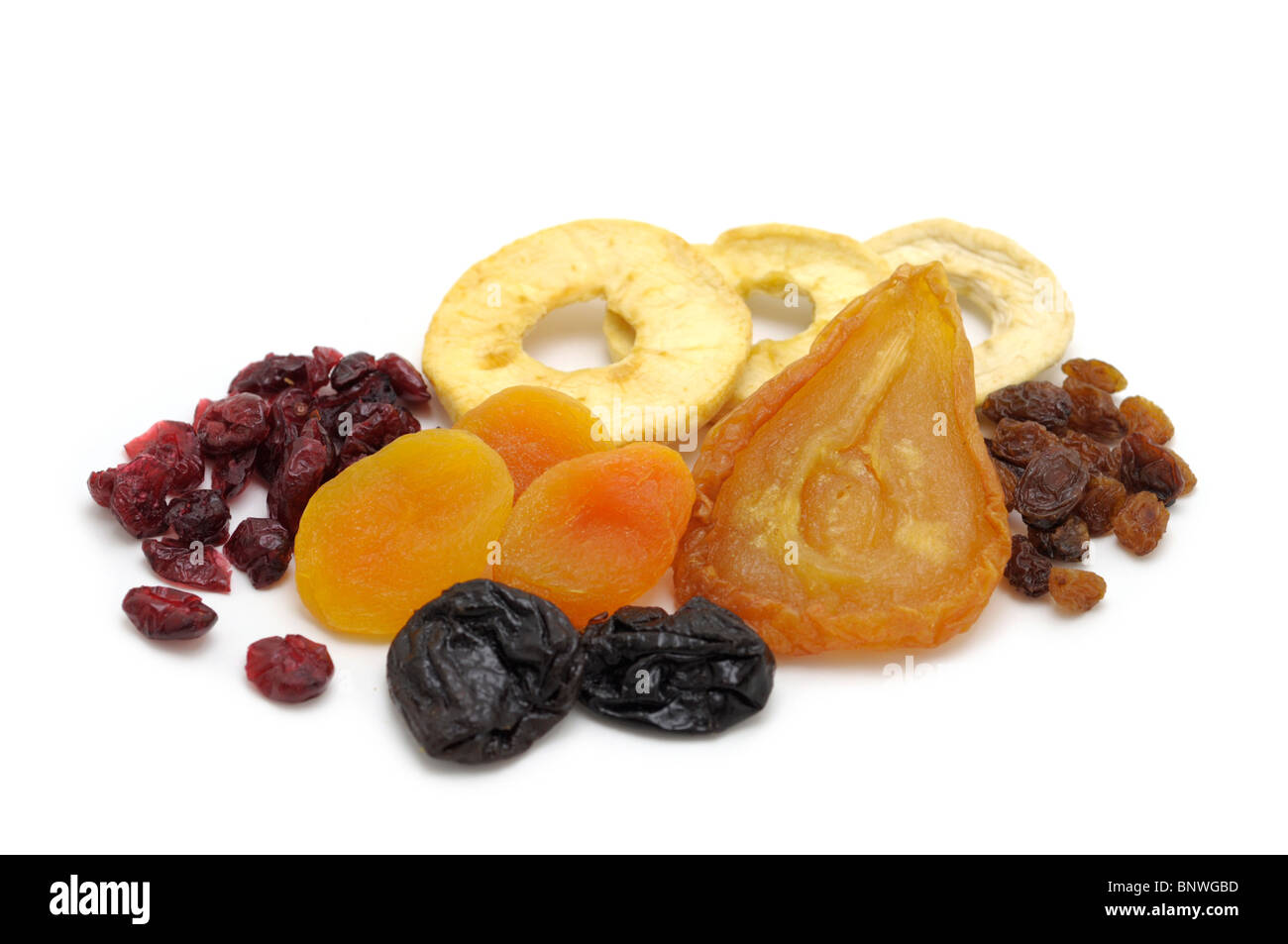 Getrocknete Früchte (Birnen, Apfelringe, Preiselbeeren, Aprikosen, Pflaumen, Rosinen) Stockfoto