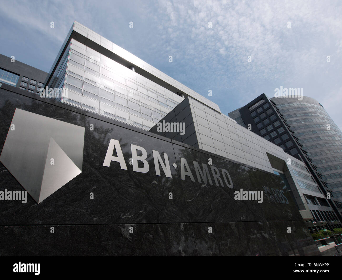 Hauptsitz der ABN AMRO Bank im modernen Geschäftsviertel in Amsterdam Zuid in den Niederlanden Stockfoto