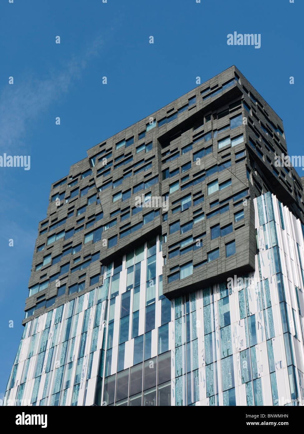Neuen Büroturm, entworfen von Architekten Erick van Egeraat Teil neue Immobilienentwicklung genannt Mahler4 Amsterdam Süd NET Stockfoto