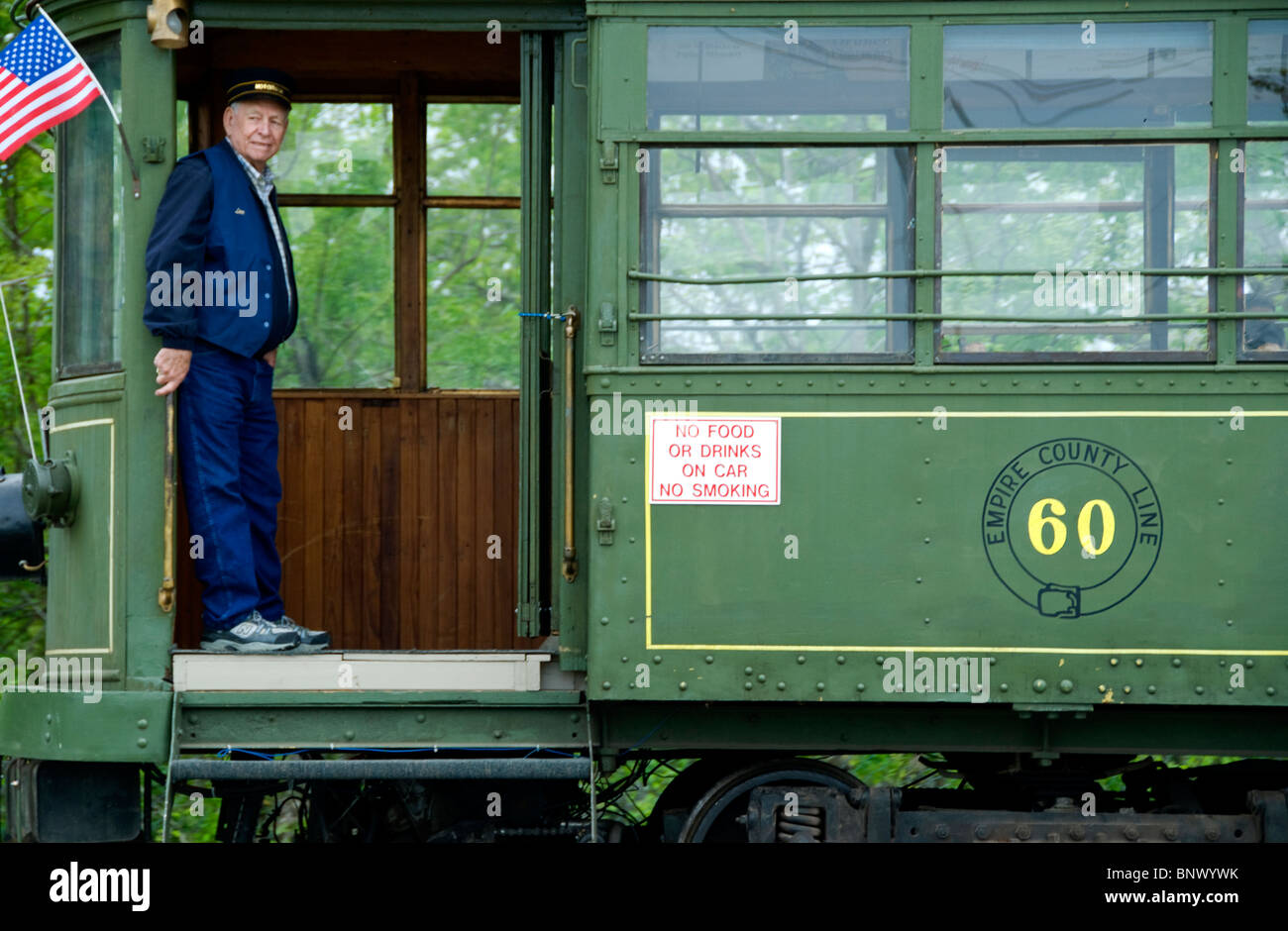Fahrer in restaurierten Südwesten Electric Railway Strassenbahn in King Jack Park, Webb City, Missouri Stockfoto