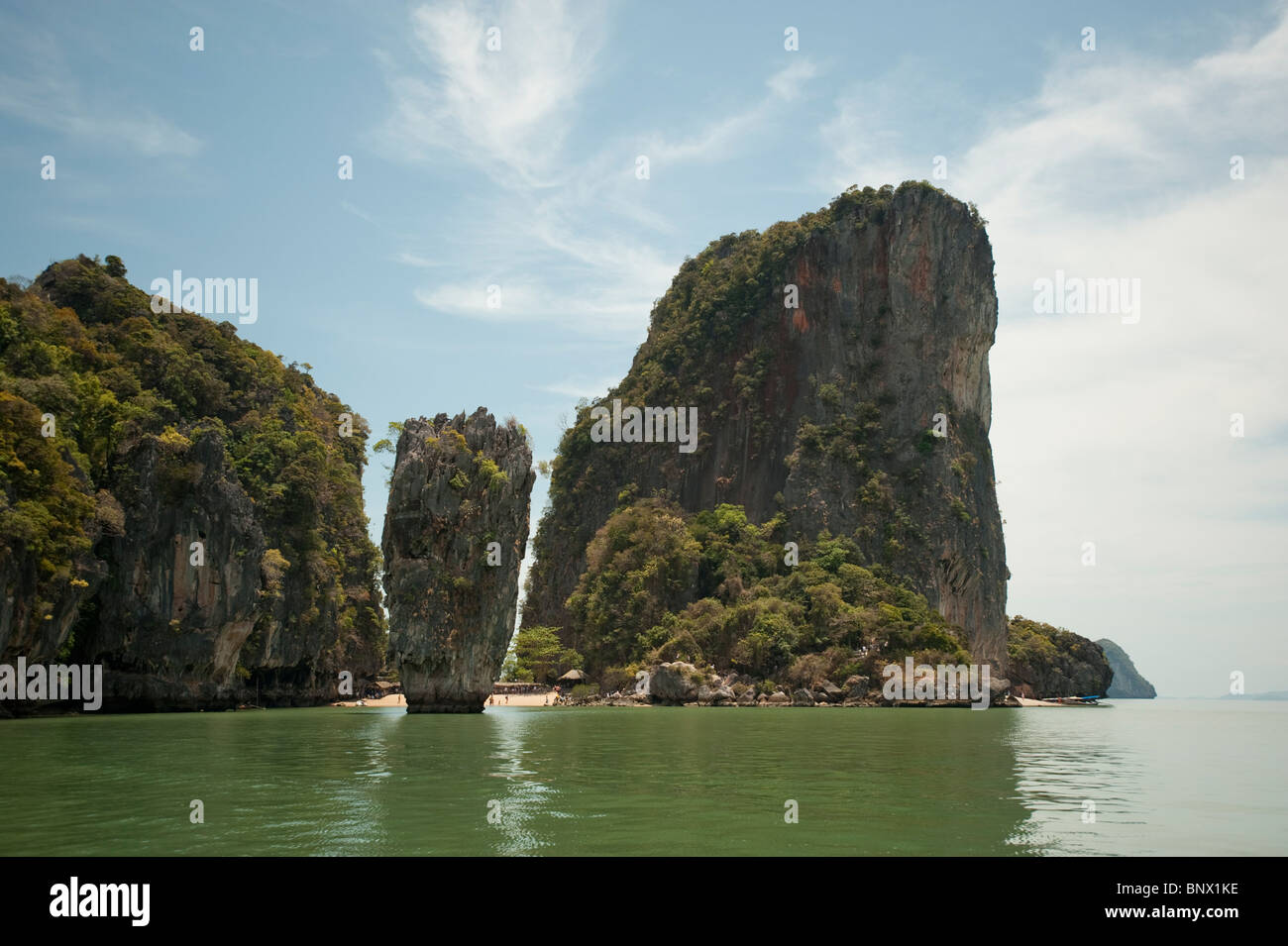 James Bond Insel, auf der viele Karst Inseln in der Bucht von Phang Nga, Thailand Stockfoto