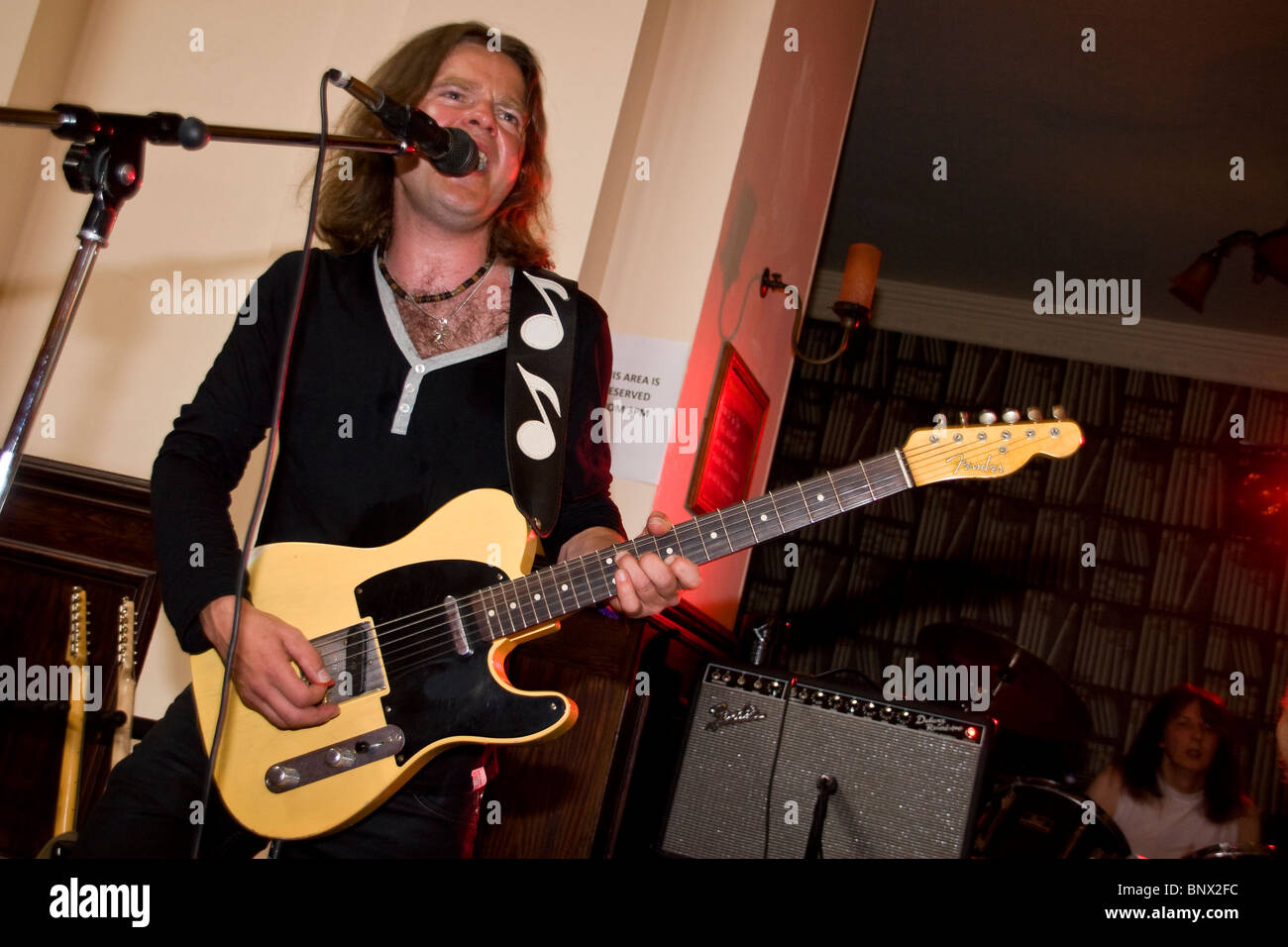 Nach Stunden Blues Band die live während der Dundee Blues Bonanza 2010, UK Stockfoto