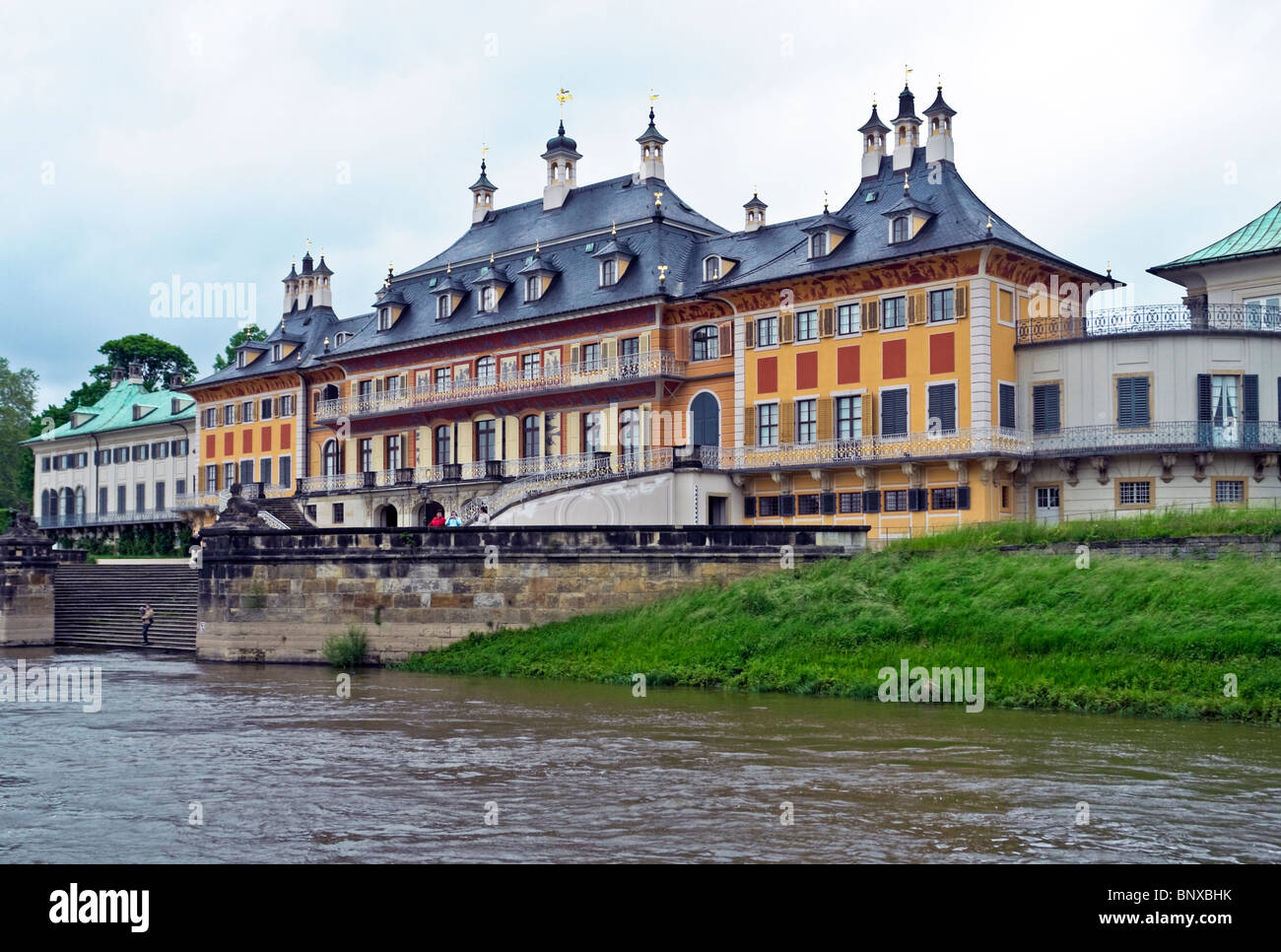 Schloss Pilnitz an der Elbe in Dresden Deutschland Stockfoto