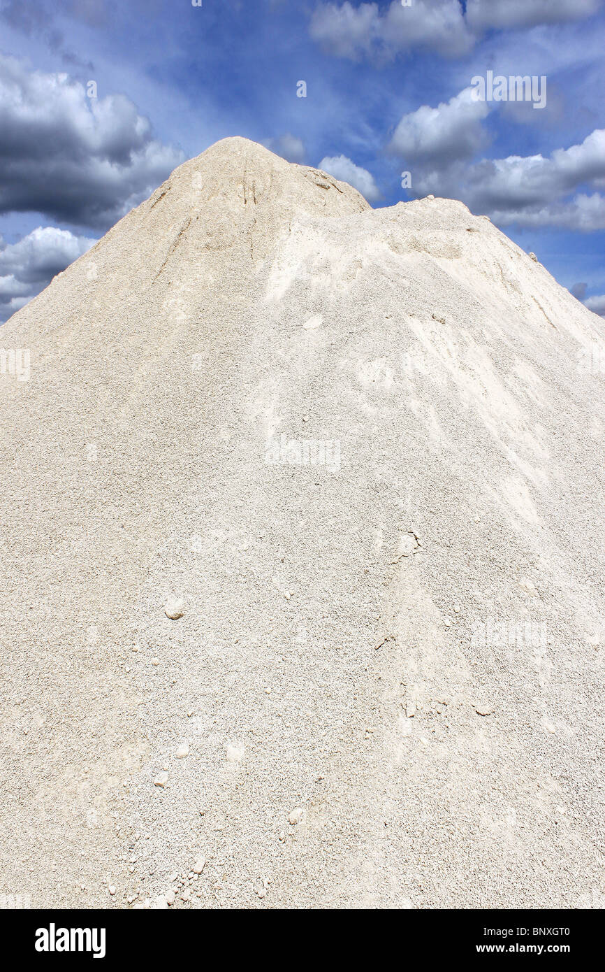einer der weißen Sand in einer Sandgrube Stockfoto