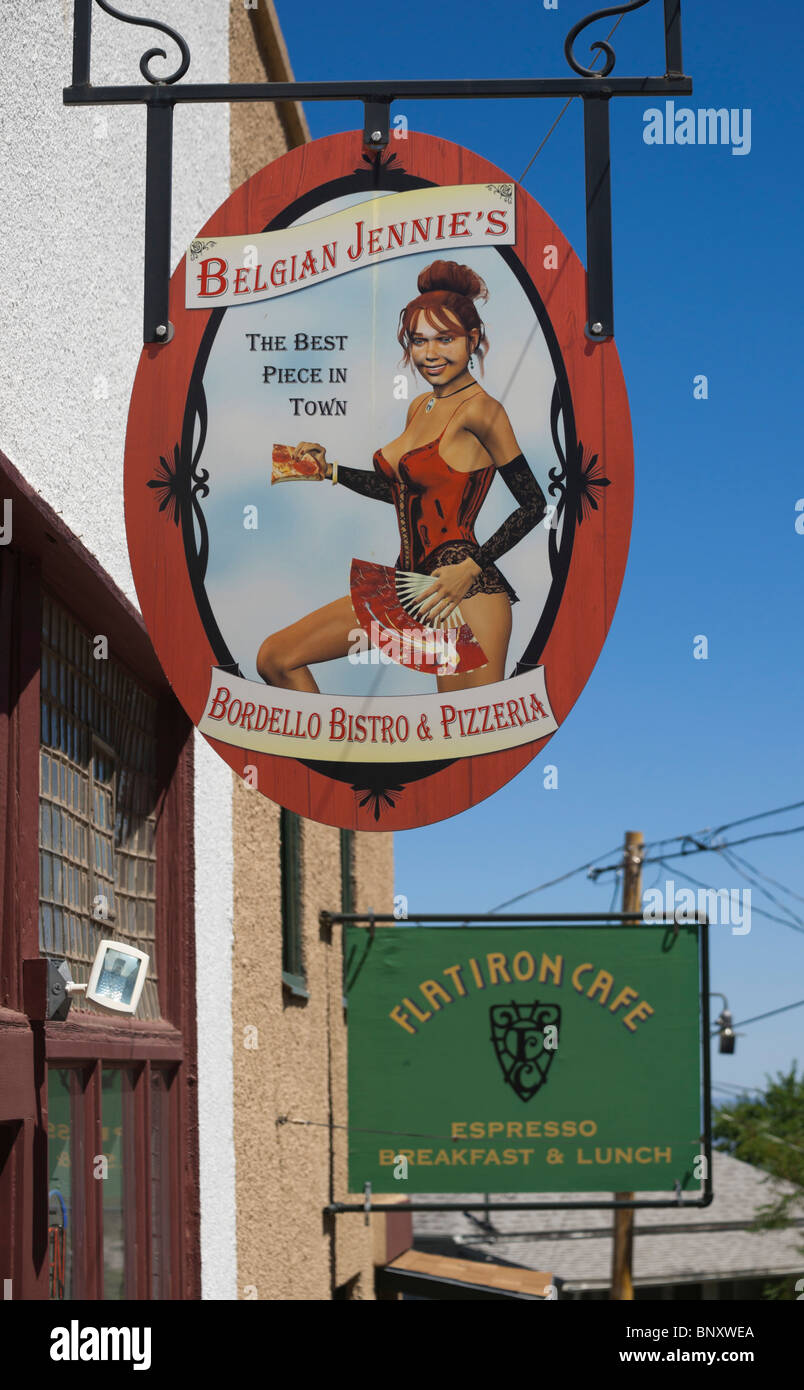 Jerome, Arizona - Kupferbergbau Altstadt in der Nähe von Sedona. Belgische Jenny Pizzeria in alten Bordell. Stockfoto