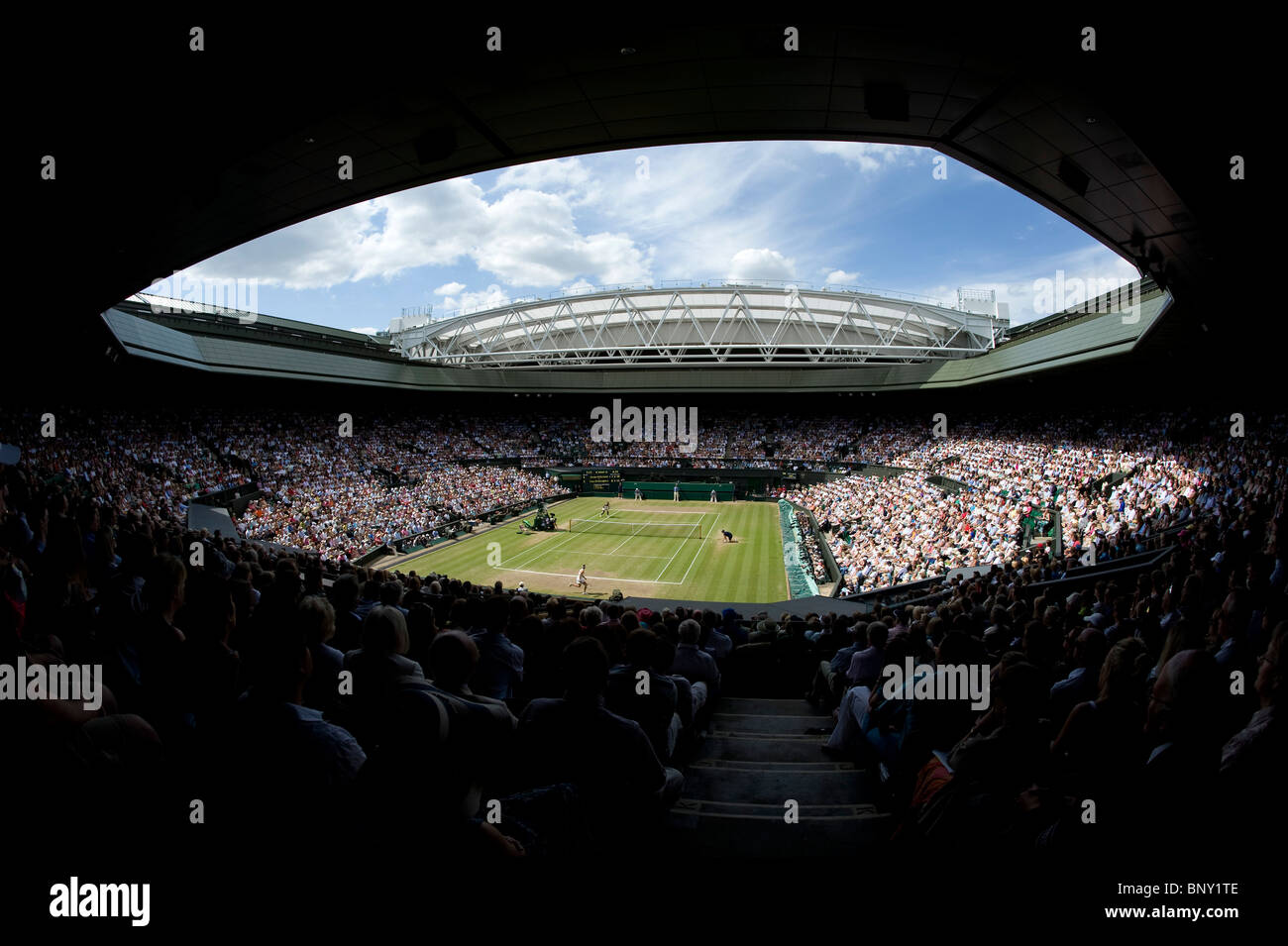 Blick auf Center Court im Damen-Einzel-Finale bei den Wimbledon Tennis Championships 2010 Stockfoto