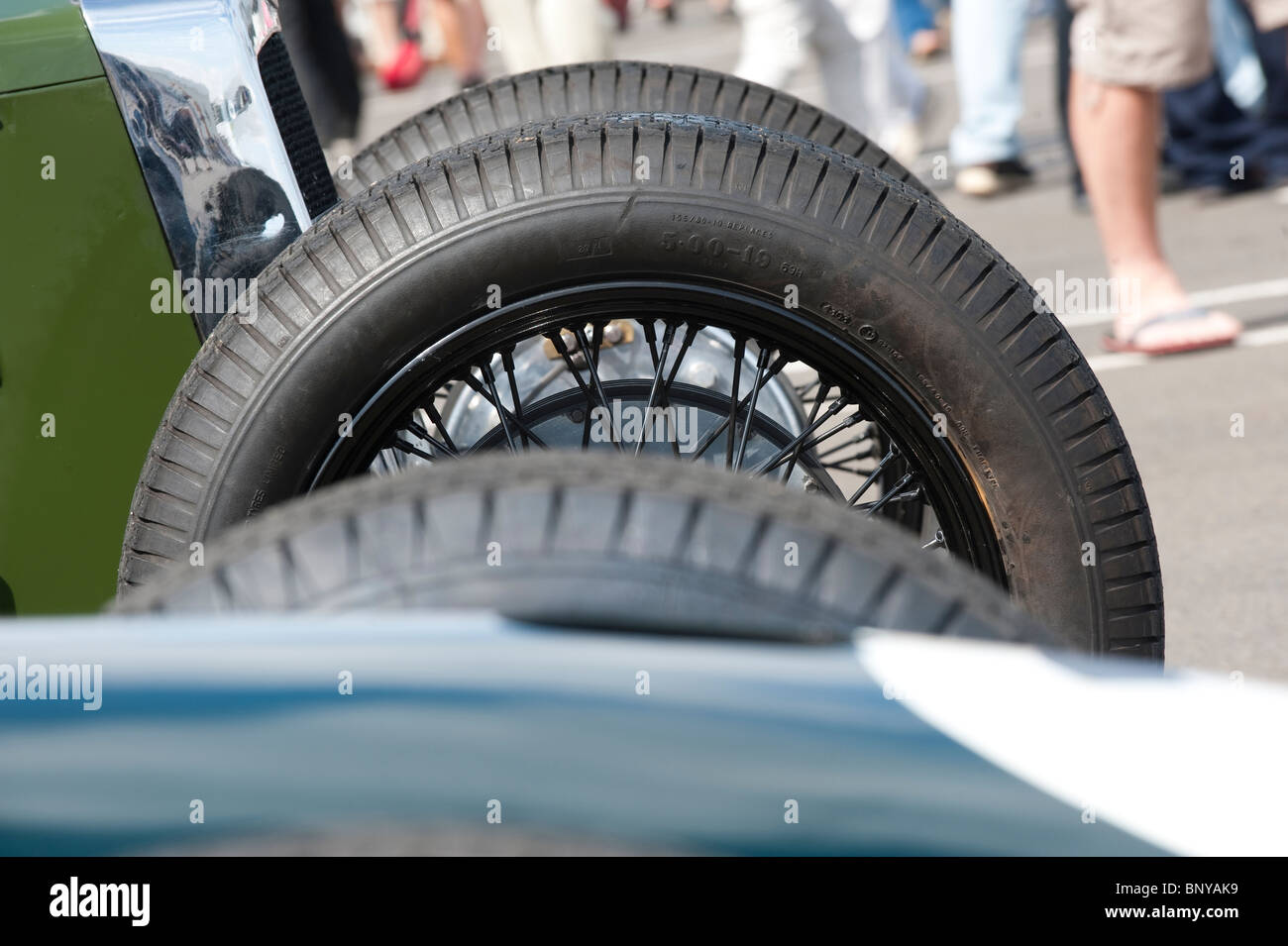 Alten Renn-Pkw-Räder, 2010 Silverstone Classic, UK Stockfoto