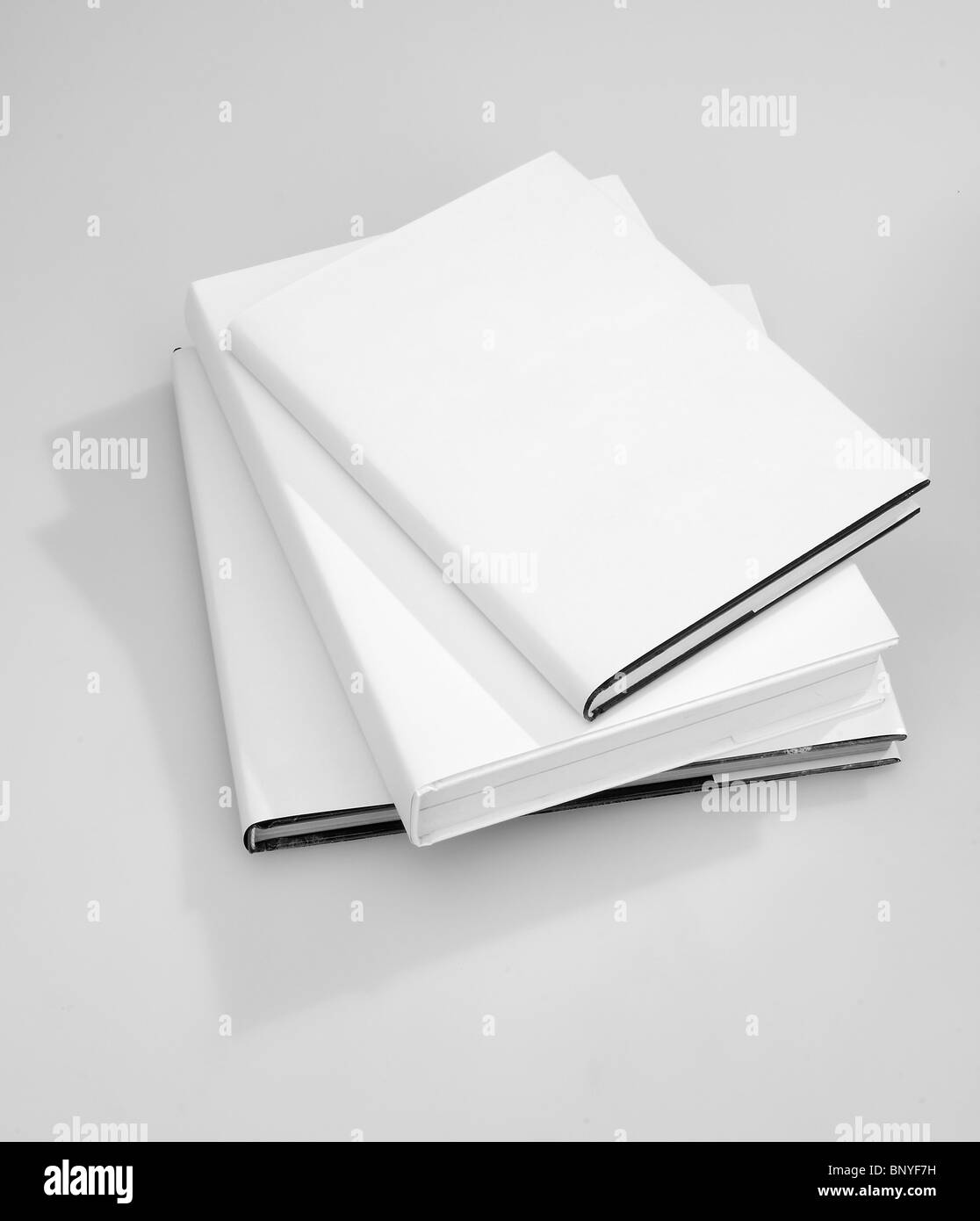 Drei Blank Book Cover weiß Stockfoto