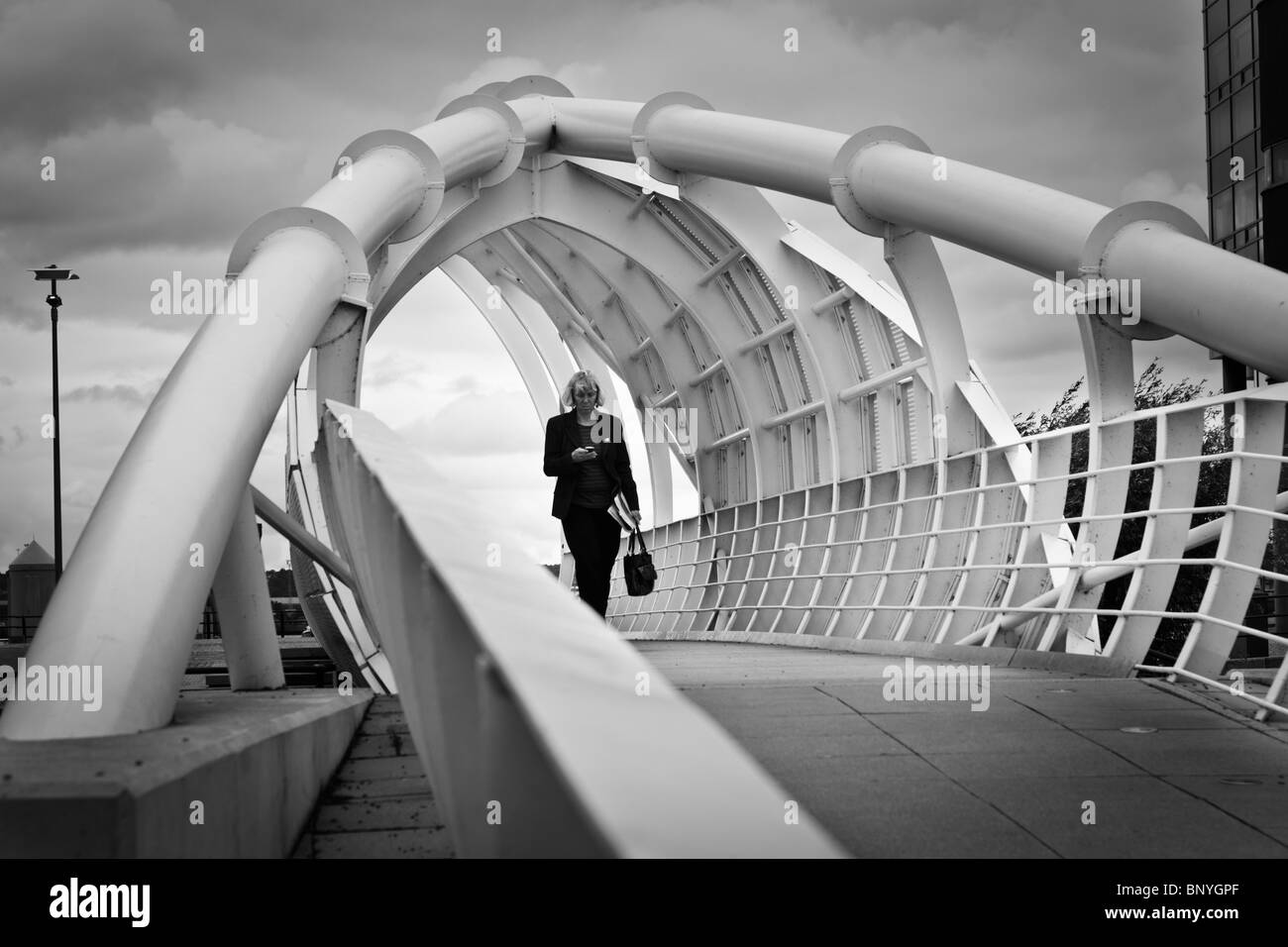 Fußgängerbrücke über Princes Dock Stockfoto