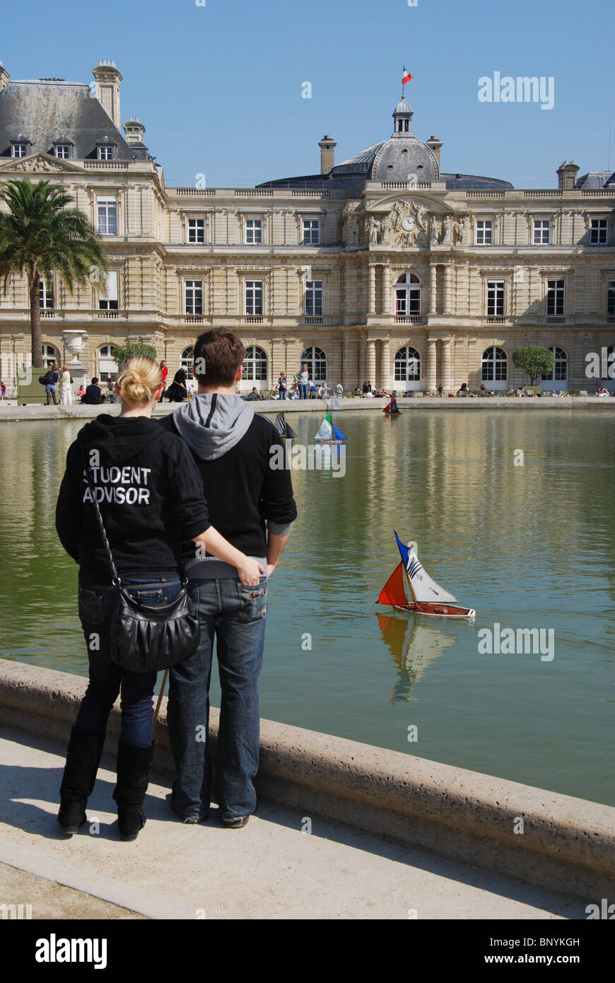 paar im Jardin du Luxembourg Paris Frankreich Stockfoto